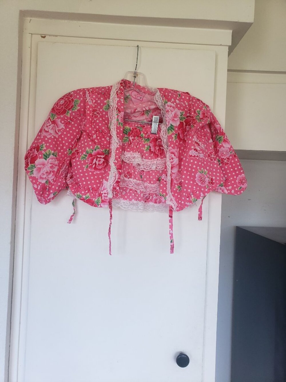 Ribbon Crueler Asian Style top with Lacey Skirt Size 4 years